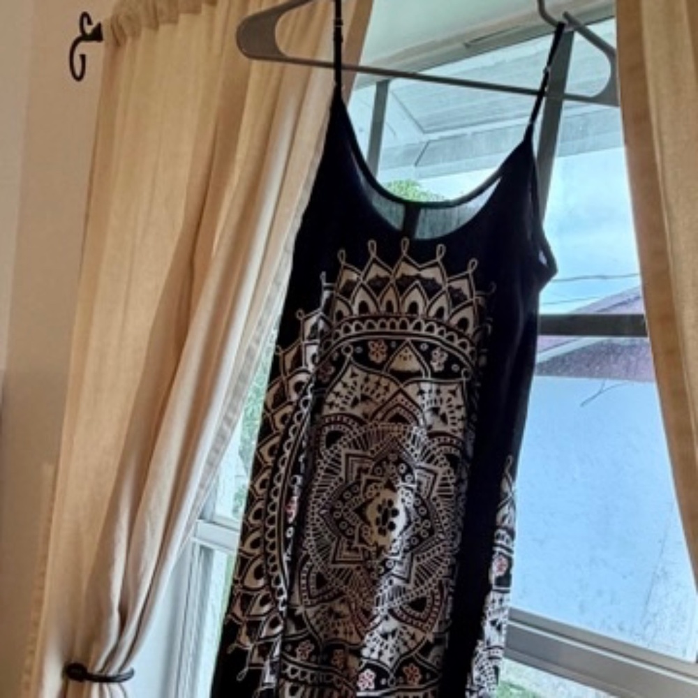 Beautiful like new maxi high low with side slit boho dress size medium